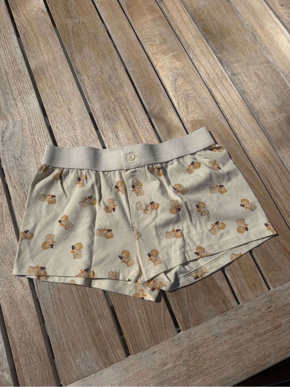 Never worn- Brandy Melville Cream Teddy Bear Print Boxer Shorts